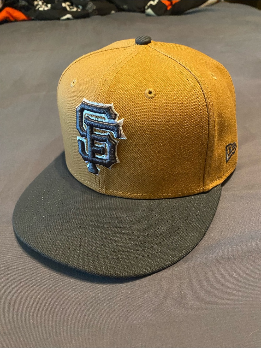 New Era SF Giants Two-Tone Snapback - Khaki/Tan & Black